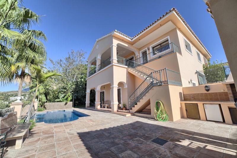 Villa in La Alqueria, Nueva Atalaya op de New Golden Mile